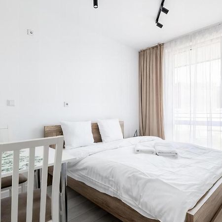 Mlambert - Aparthotel Варшава Экстерьер фото
